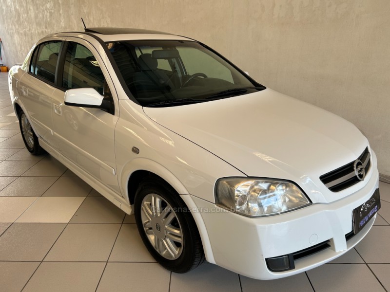 astra 2.0 mpfi cd sedan 8v gasolina 4p automatico 2004 novo hamburgo