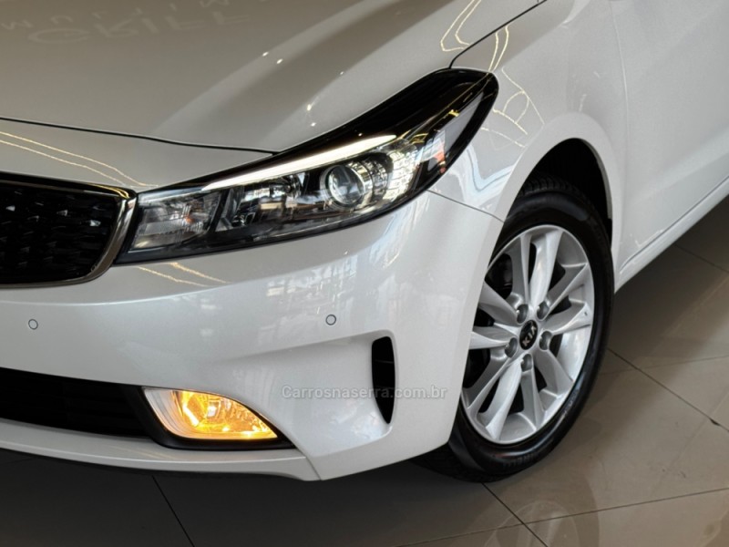 CERATO 1.6 16V SX4 FLEX 4P AUTOMÁTICO - 2017 - DOIS IRMãOS