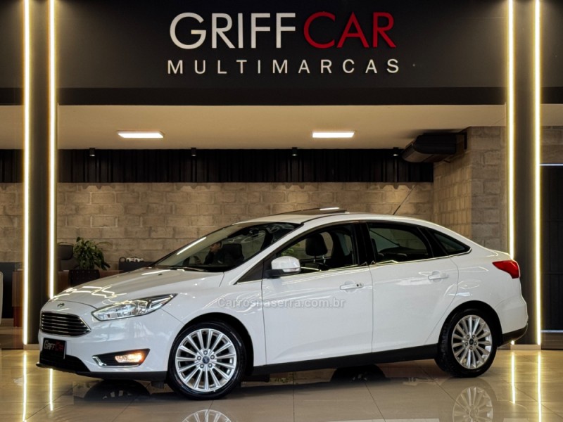 focus 2.0 titanium plus fastback 16v flex 4p automatico 2017 dois irmaos