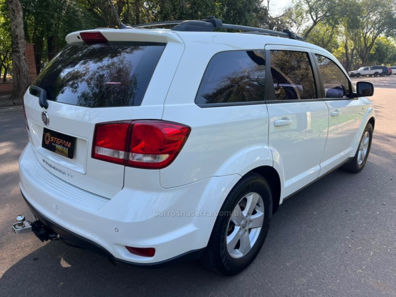 FREEMONT 2.4 PRECISION 16V GASOLINA 4P AUTOMÁTICO - 2012 - FELIZ