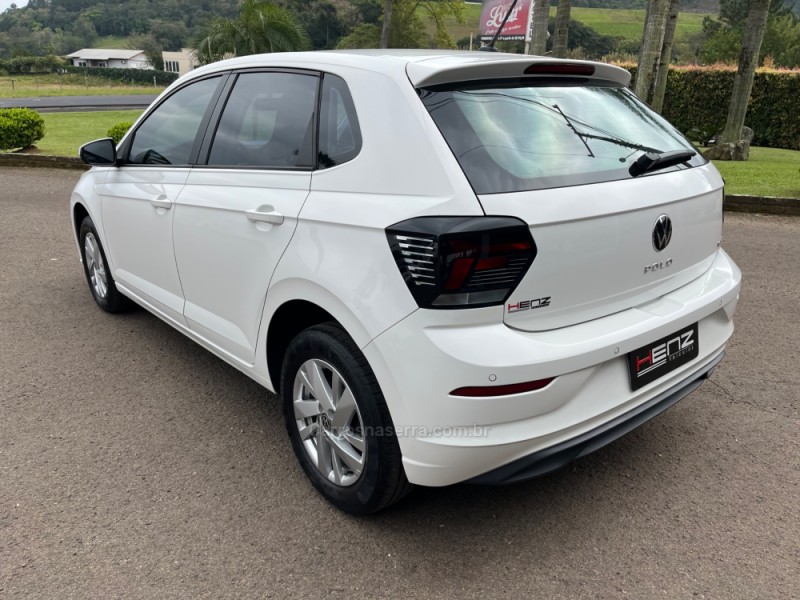 POLO 1.0 TSI FLEX 4P MANUAL - 2023 - BOM PRINCíPIO