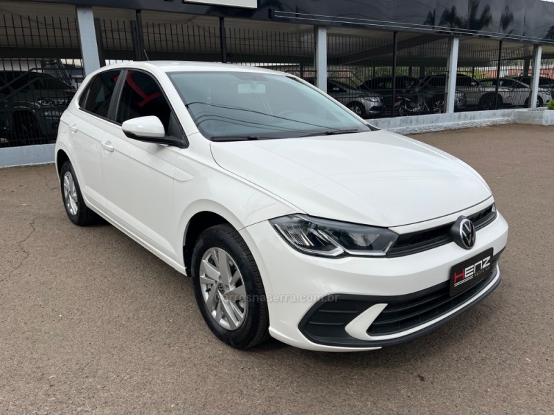 POLO 1.0 TSI FLEX 4P MANUAL - 2023 - BOM PRINCíPIO