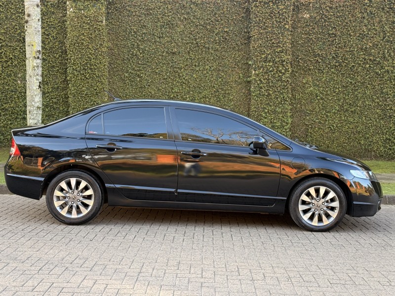 CIVIC 1.8 LXS 16V FLEX 4P MANUAL - 2010 - CAXIAS DO SUL