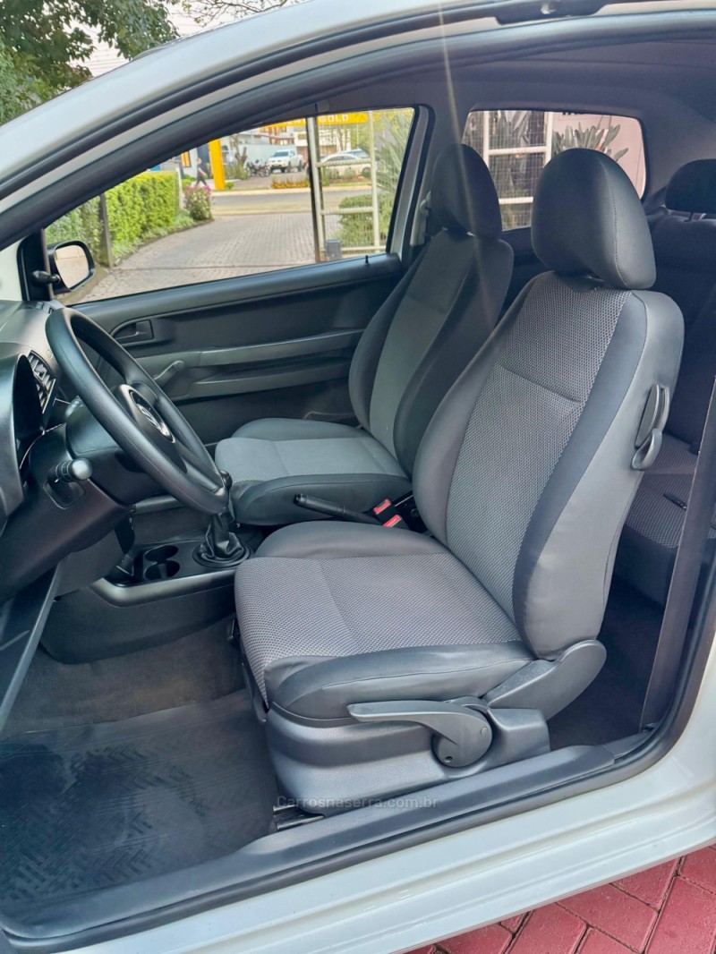 FOX 1.0 MI 8V FLEX 2P MANUAL - 2005 - ROLANTE