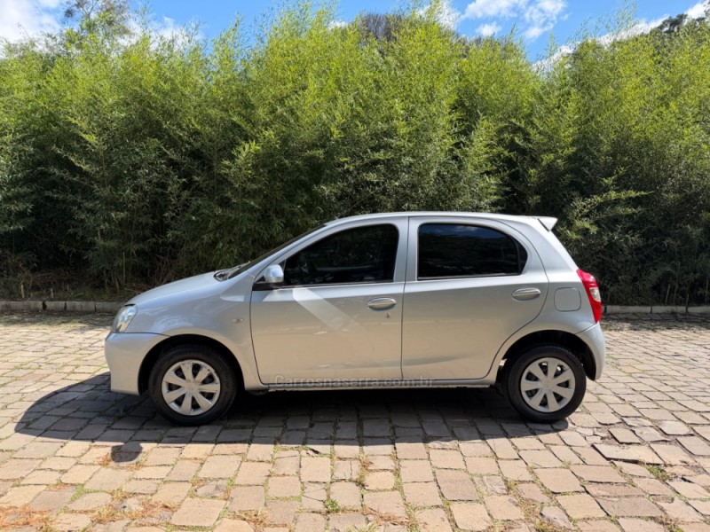 ETIOS 1.3 X 16V FLEX 4P MANUAL - 2014 - NOVA PRATA
