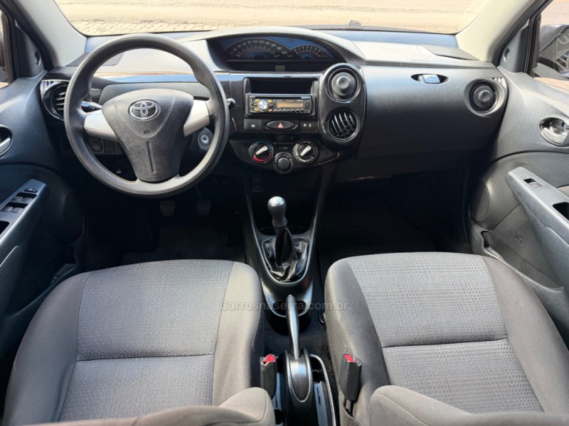 ETIOS 1.3 X 16V FLEX 4P MANUAL - 2014 - NOVA PRATA