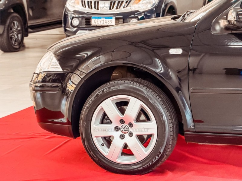 BORA 2.0 MI 8V FLEX 4P AUTOMÁTICO - 2008 - NOVA PRATA