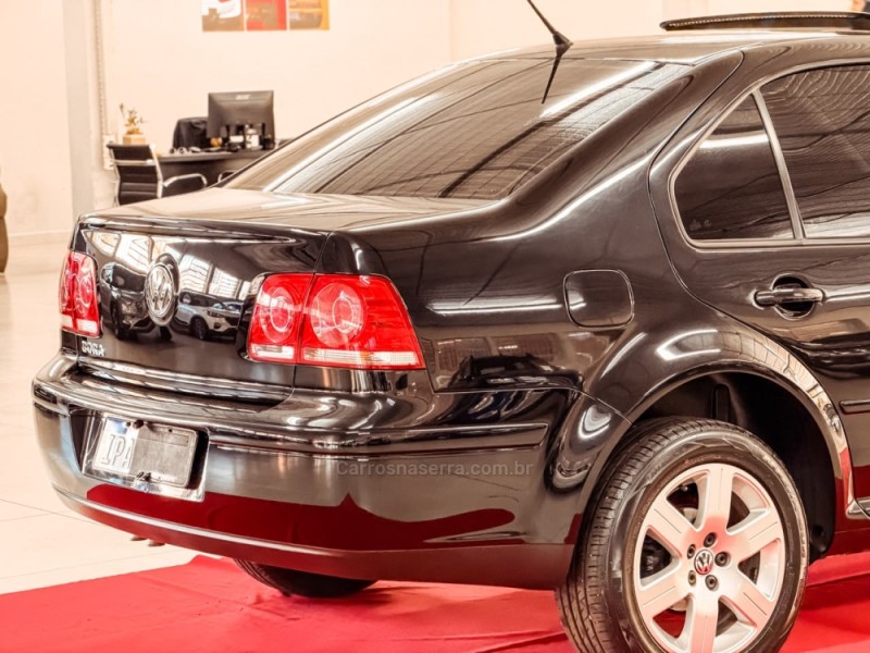 BORA 2.0 MI 8V FLEX 4P AUTOMÁTICO - 2008 - NOVA PRATA