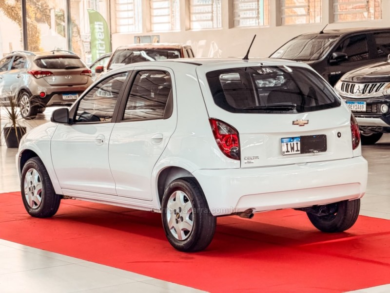 CELTA 1.0 MPFI LT 8V FLEX 4P MANUAL - 2015 - NOVA PRATA