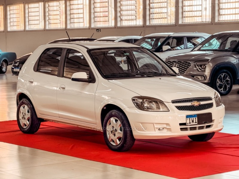 CELTA 1.0 MPFI LT 8V FLEX 4P MANUAL - 2015 - NOVA PRATA