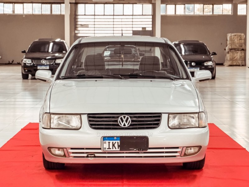 SANTANA 2.0 MI COMFORTLINE 8V GASOLINA 4P MANUAL - 2003 - NOVA PRATA