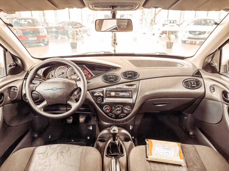 FOCUS 1.6 8V FLEX 4P MANUAL - 2008 - NOVA PRATA