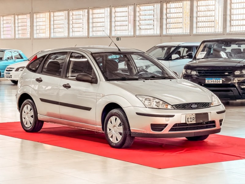 FOCUS 1.6 8V FLEX 4P MANUAL - 2008 - NOVA PRATA
