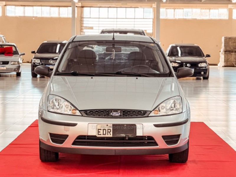 FOCUS 1.6 8V FLEX 4P MANUAL - 2008 - NOVA PRATA