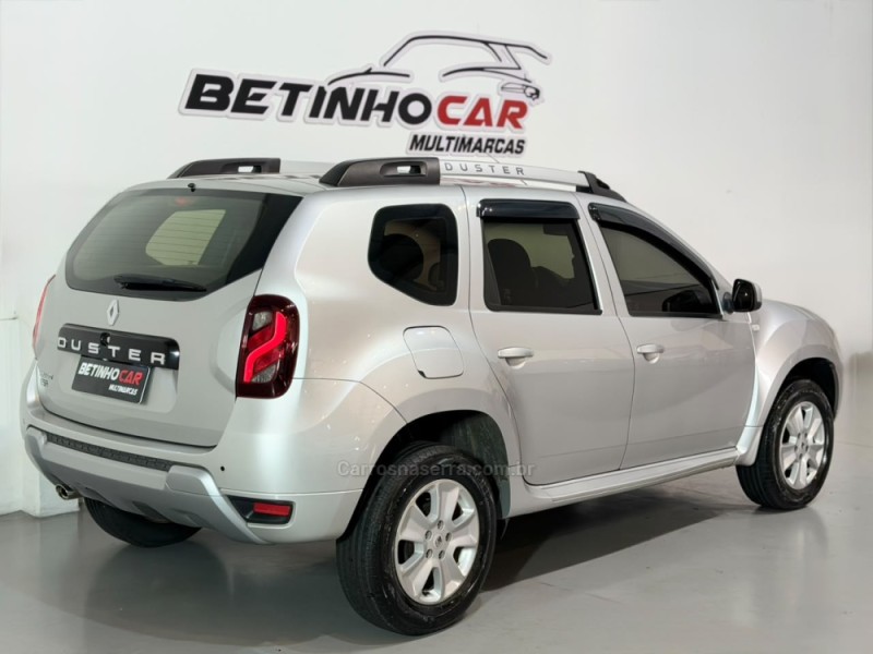 DUSTER 1.6 DYNAMIQUE 4X2 16V FLEX 4P MANUAL - 2016 - ESTâNCIA VELHA