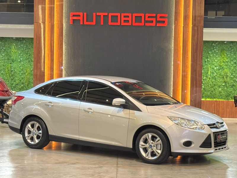 FOCUS 2.0 SE 16V FLEX 4P AUTOMÁTICO - 2015 - NOVO HAMBURGO