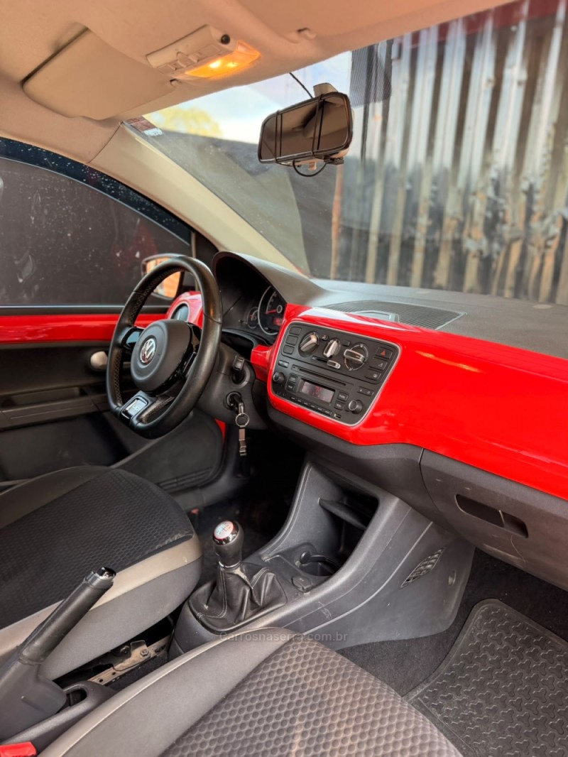 UP 1.0 TSI CROSS 12V FLEX 4P MANUAL - 2017 - PORTãO