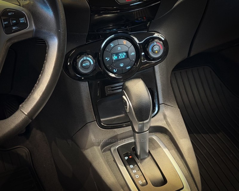FIESTA 1.6 TITANIUM HATCH 16V FLEX 4P AUTOMÁTICO - 2017 - GARIBALDI