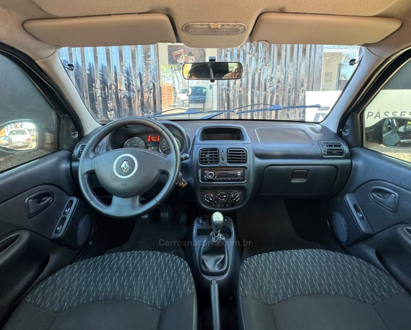 CLIO 1.0 AUTHENTIQUE 16V FLEX 4P MANUAL - 2016 - PORTãO
