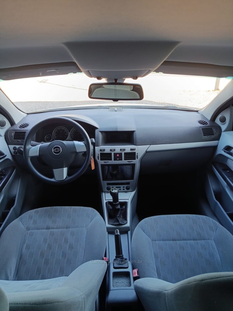 VECTRA 2.0 MPFI ELEGANCE 8V FLEX 4P MANUAL - 2006 - VALE REAL