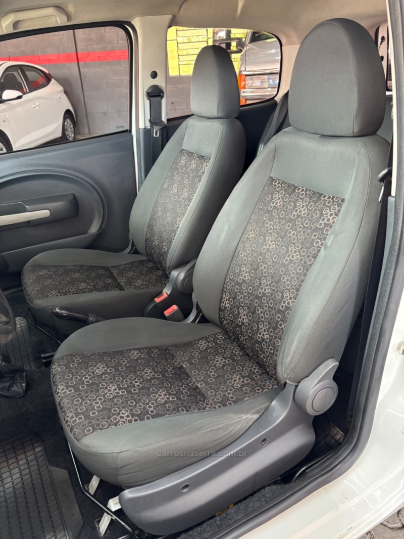 UNO 1.0 VIVACE 8V FLEX 2P MANUAL - 2012 - HARMONIA