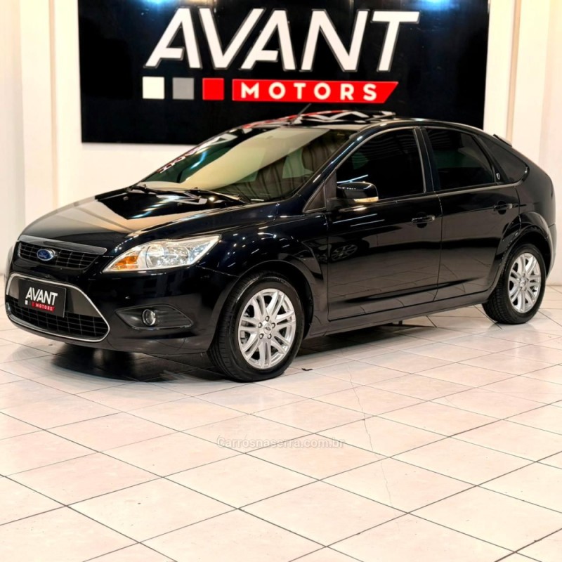 FOCUS 2.0 GHIA 16V GASOLINA 4P AUTOMÁTICO - 2009 - NOVO HAMBURGO
