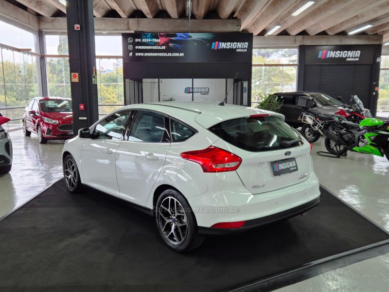 FOCUS 2.0 TITANIUM HATCH 16V FLEX 4P AUTOMÁTICO - 2016 - CAXIAS DO SUL