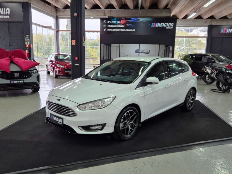 focus 2.0 titanium hatch 16v flex 4p automatico 2016 caxias do sul