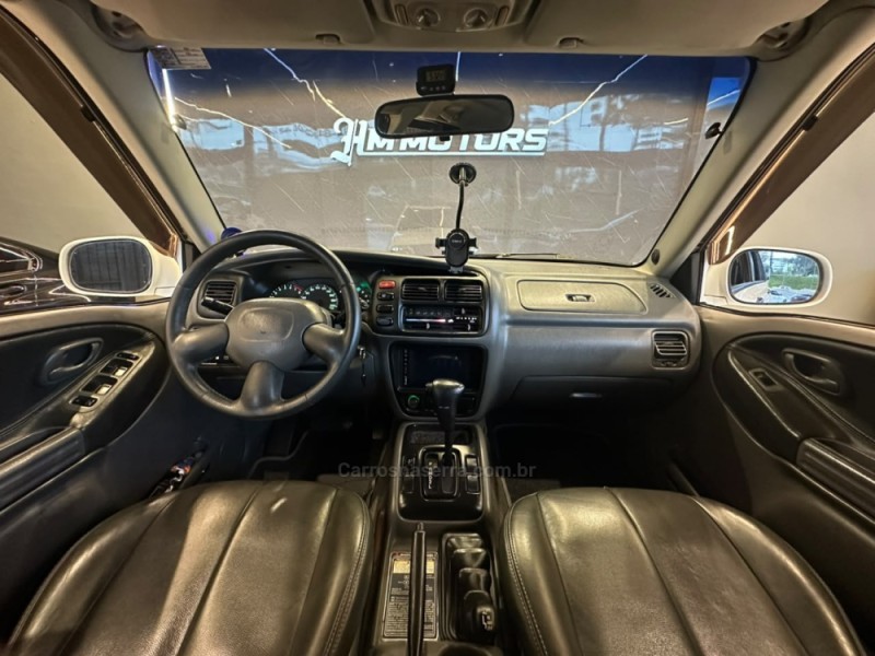 VITARA 2.0 JLX 4X4 V6 GASOLINA 4P MANUAL - 2000 - CAXIAS DO SUL