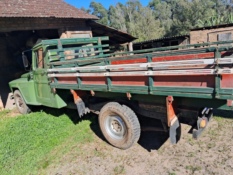F-75 2.3 4X4 PICK-UP MANUAL - 1974 - CAXIAS DO SUL
