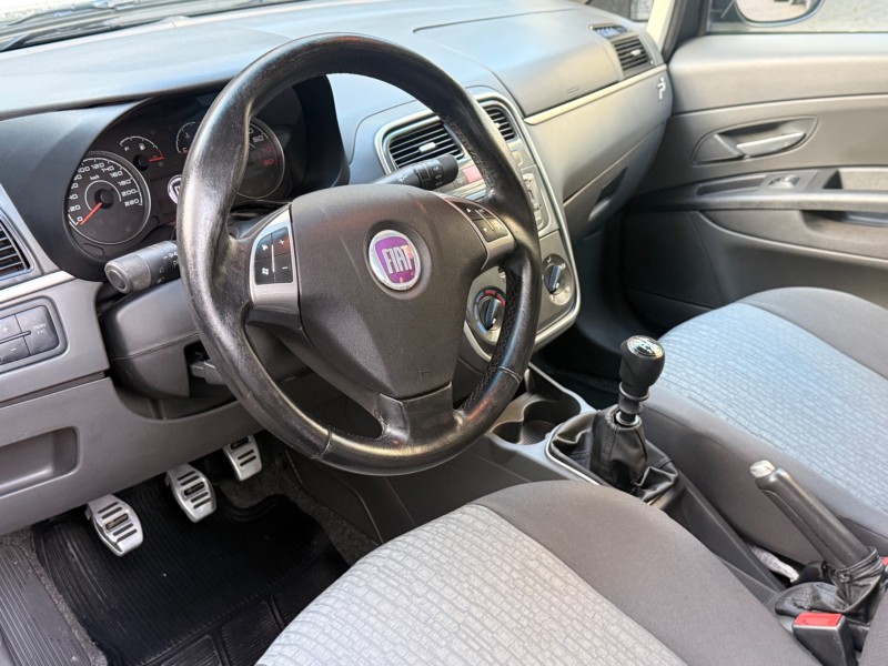 PUNTO 1.6 ESSENCE 16V FLEX 4P MANUAL - 2011 - CAXIAS DO SUL