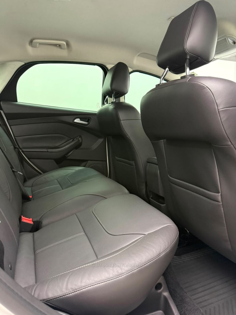 FOCUS 2.0 SE PLUS FASTBACK 16V FLEX 4P AUTOMÁTICO - 2018 - CAXIAS DO SUL