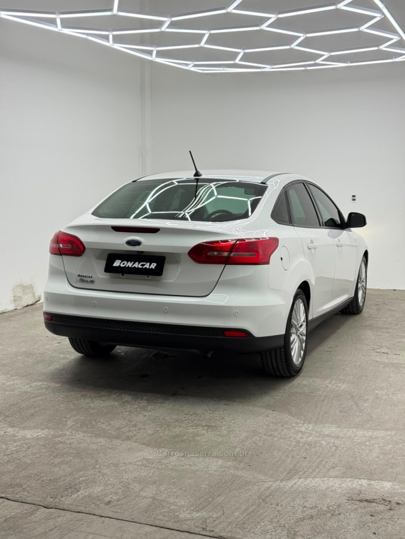 FOCUS 2.0 SE PLUS FASTBACK 16V FLEX 4P AUTOMÁTICO - 2018 - CAXIAS DO SUL