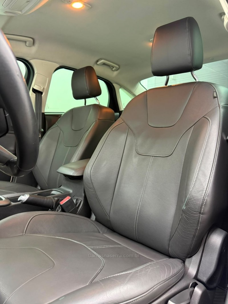 FOCUS 2.0 SE PLUS FASTBACK 16V FLEX 4P AUTOMÁTICO - 2018 - CAXIAS DO SUL