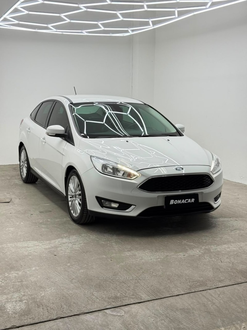 FOCUS 2.0 SE PLUS FASTBACK 16V FLEX 4P AUTOMÁTICO - 2018 - CAXIAS DO SUL