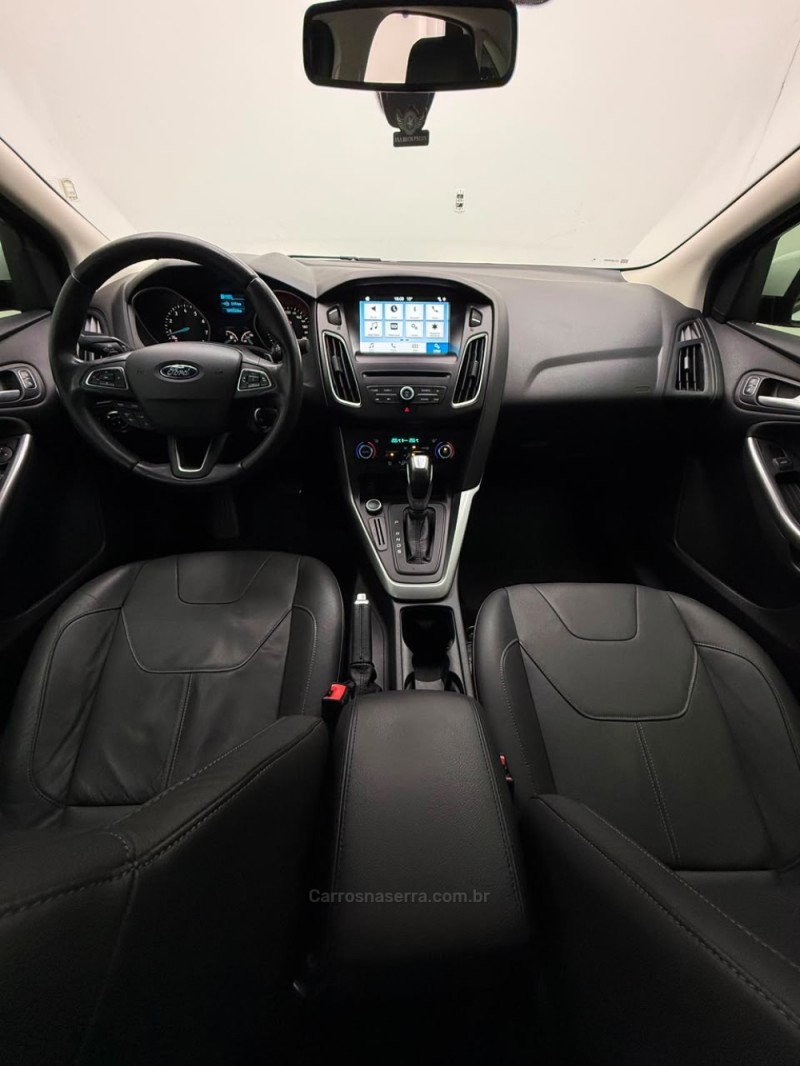 FOCUS 2.0 SE PLUS FASTBACK 16V FLEX 4P AUTOMÁTICO - 2018 - CAXIAS DO SUL