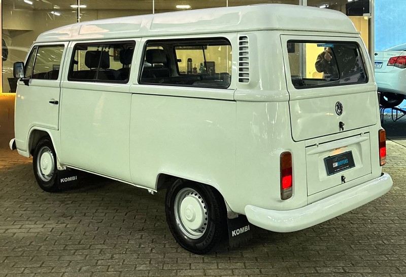 KOMBI 1.6 MI STD LOTAÇÃO 8V GASOLINA 3P MANUAL - 2000 - CAXIAS DO SUL