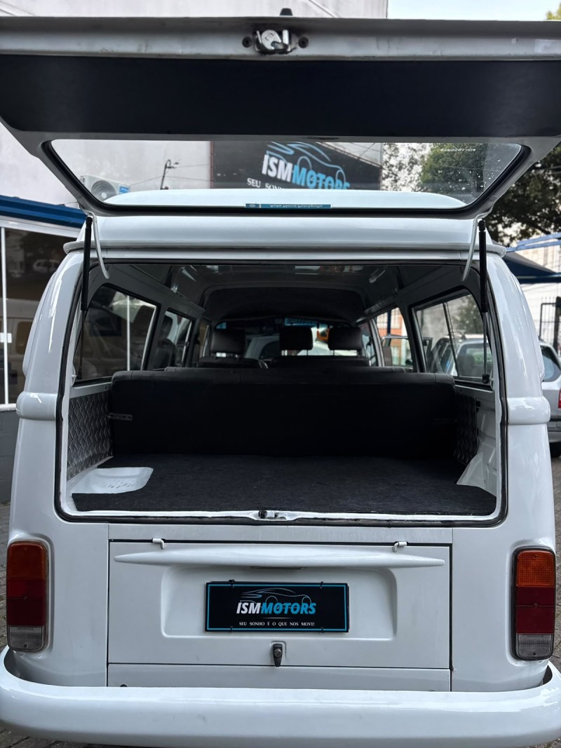KOMBI 1.6 MI STD LOTAÇÃO 8V GASOLINA 3P MANUAL - 2000 - CAXIAS DO SUL