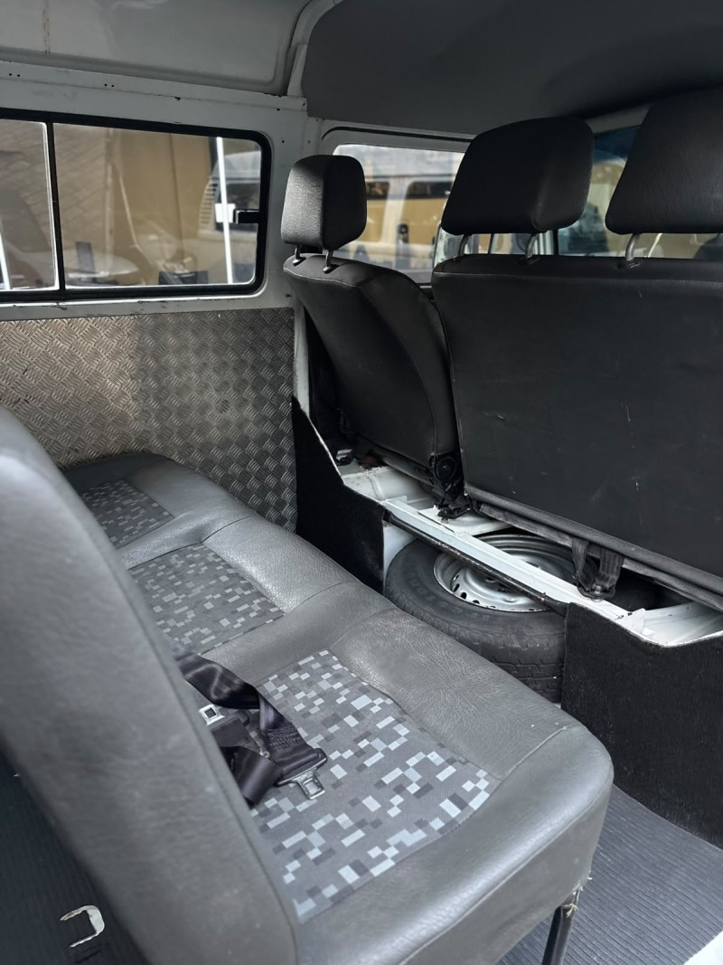 KOMBI 1.6 MI STD LOTAÇÃO 8V GASOLINA 3P MANUAL - 2000 - CAXIAS DO SUL