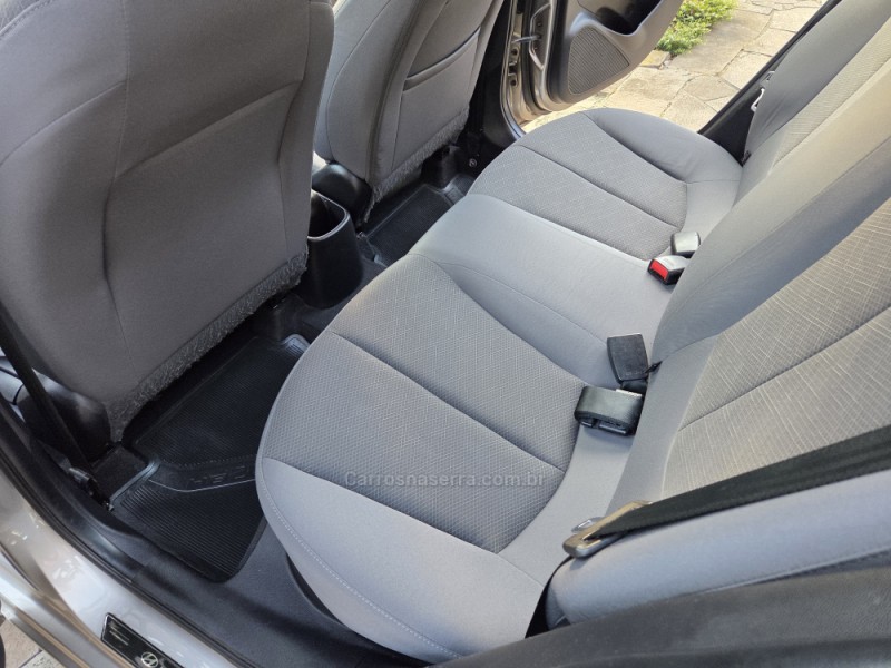 HB20S 1.0 COMFORT PLUS 12V TURBO FLEX 4P MANUAL - 2017 - PICADA CAFé