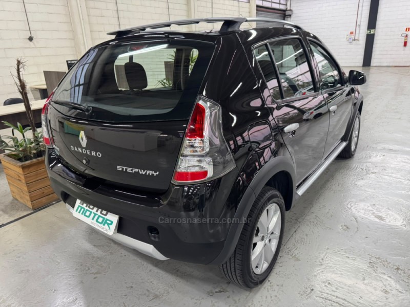 SANDERO 1.6 STEPWAY 8V FLEX 4P MANUAL - 2013 - CAXIAS DO SUL