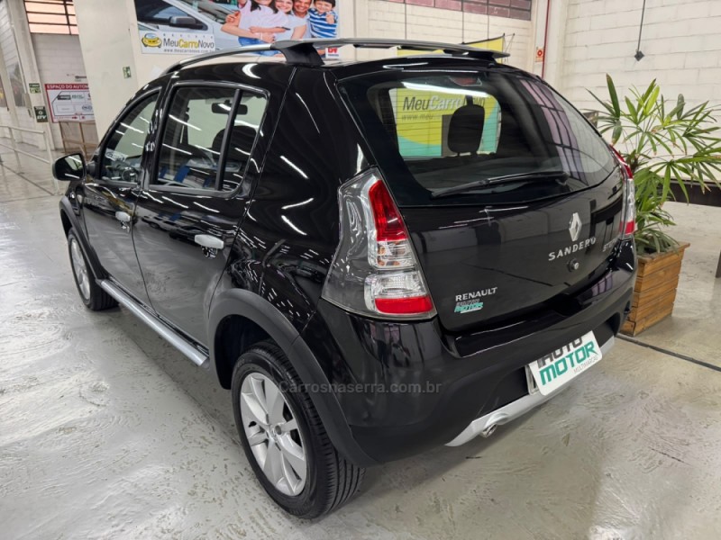 SANDERO 1.6 STEPWAY 8V FLEX 4P MANUAL - 2013 - CAXIAS DO SUL