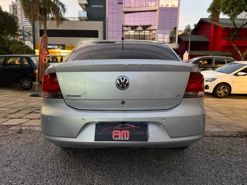 VOYAGE 1.6 MI TREND 8V FLEX 4P MANUAL - 2011 - CAXIAS DO SUL