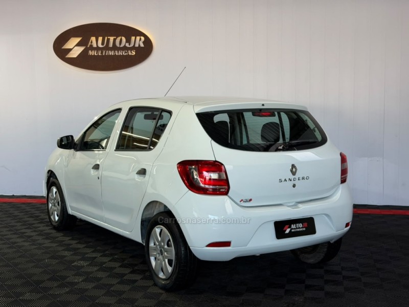 SANDERO 1.0 AUTHENTIQUE 16V FLEX 4P MANUAL - 2019 - VACARIA