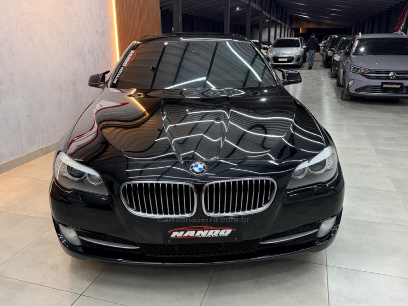 535I 3.0 SEDAN 6 CILINDROS 24V TURBO GASOLINA 4P AUTOMÁTICO - 2011 - SAPIRANGA