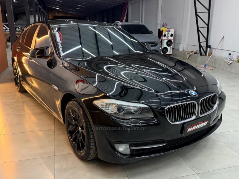 535I 3.0 SEDAN 6 CILINDROS 24V TURBO GASOLINA 4P AUTOMÁTICO - 2011 - SAPIRANGA