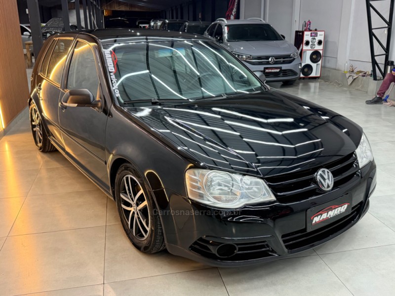 GOLF 2.0 MI 8V FLEX 4P MANUAL - 2009 - SAPIRANGA