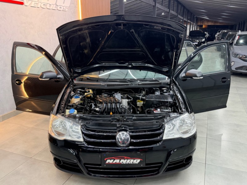 GOLF 2.0 MI 8V FLEX 4P MANUAL - 2009 - SAPIRANGA