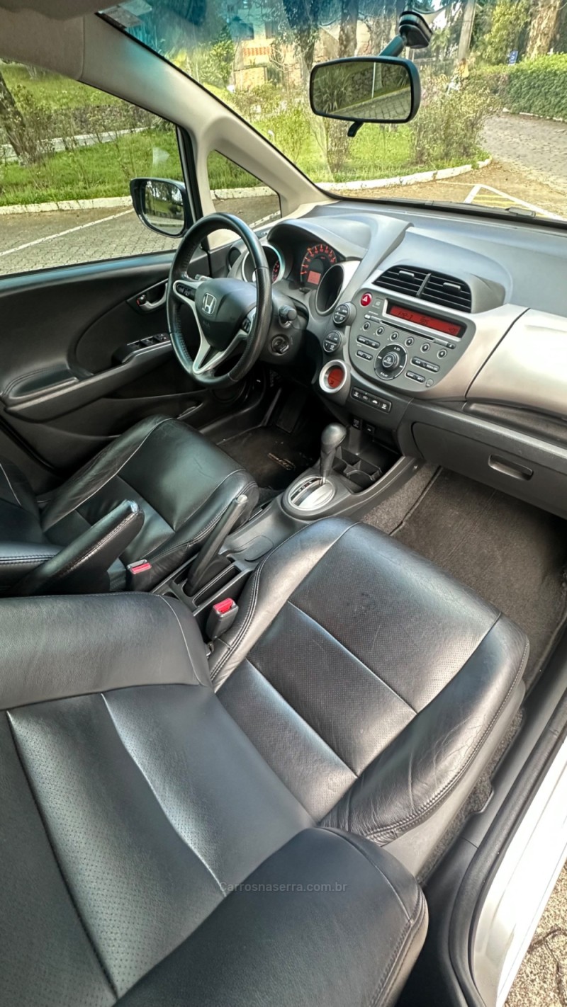 FIT 1.5 EX 16V GASOLINA 4P AUTOMÁTICO - 2013 - CAXIAS DO SUL