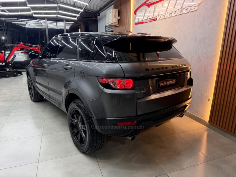 RANGE ROVER EVOQUE 2.0 PURE 4WD 16V GASOLINA 4P AUTOMÁTICO - 2015 - SAPIRANGA